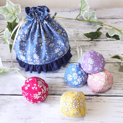 リバティのお手玉6個セット☆Capelカペル☆巾着付き☆鈴入り☆知育玩具