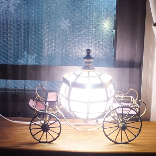 プレゼント カボチャの馬車；ピンク　ＬＥＤランプ ピンクの馬車ver．2（カボチャの馬車） LEDランプ スタンドライト
