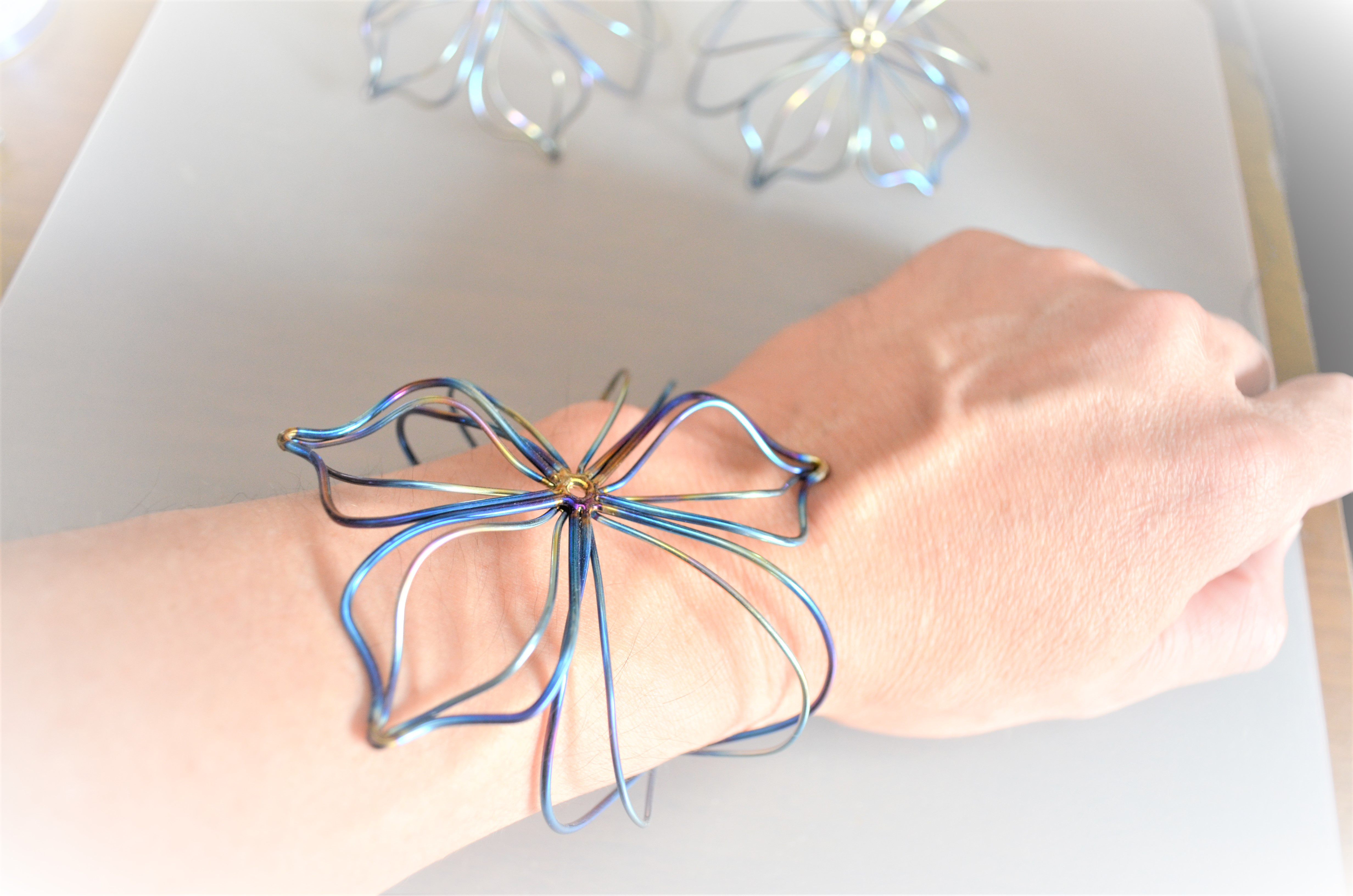 花のチタンバングル②