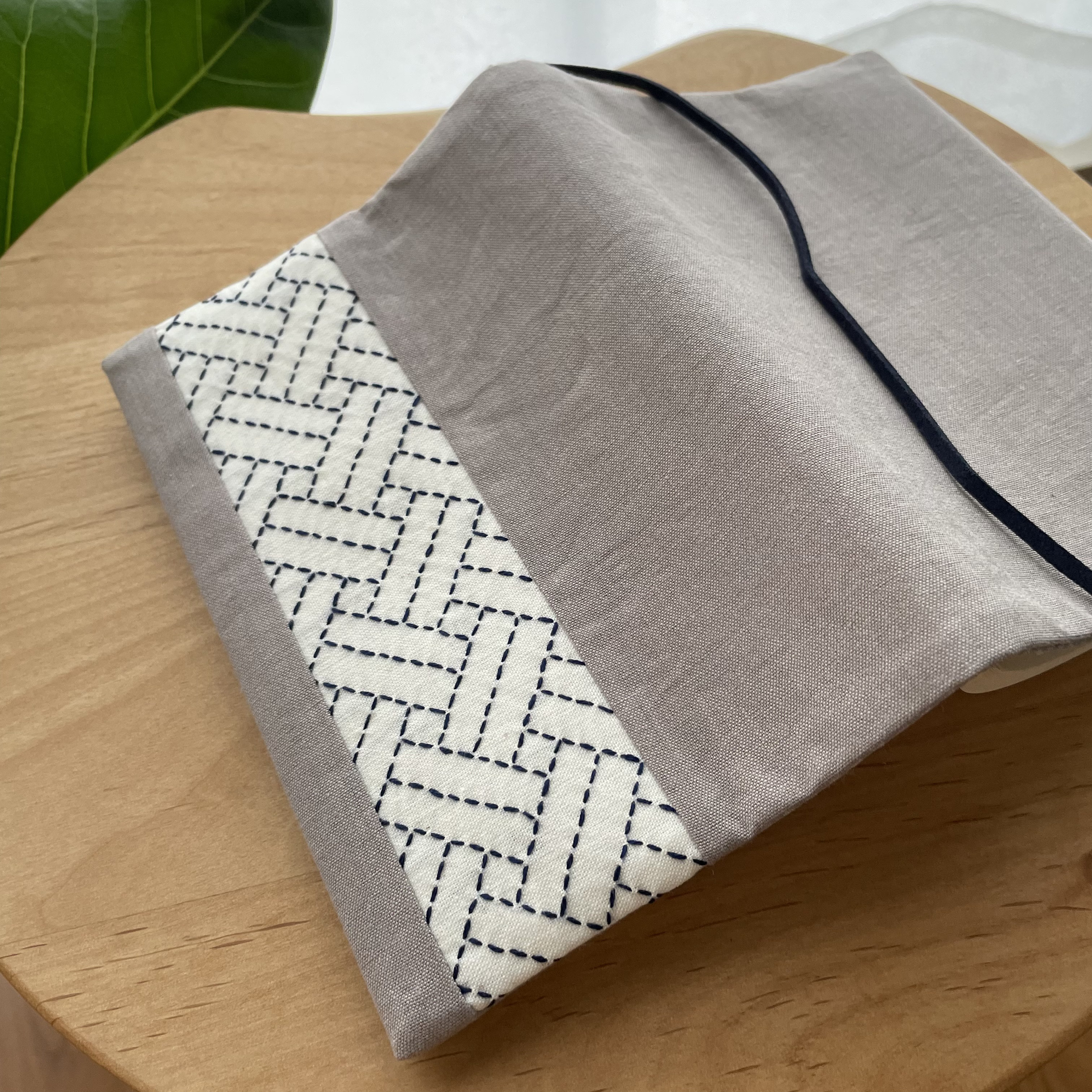 【レアおまとめ出品】洋書　生地　ファブリック　FABRICS　6冊 Hustle and Bustle Cotton Fabric by Basic Grey for Moda