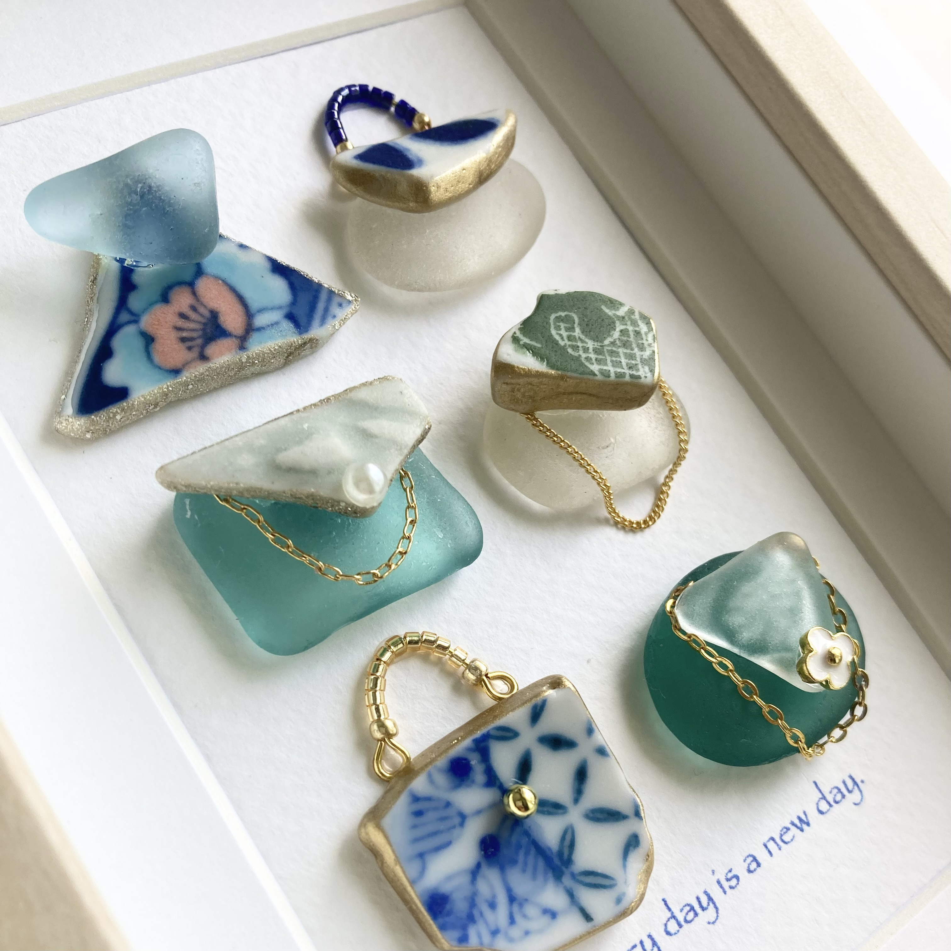 青い鳥 幸福 アンティーク アクセサリー 小物 ケース 陶器 アンティーク調のおしゃれな雑貨、ブルーが綺麗な磁器の小物入れ