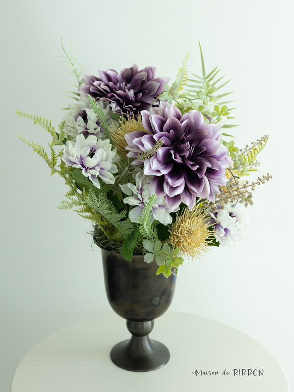 高級感あふれるギフトアレンジメント アーティフィシャルフラワー　ダリア　 造花 贈り物 カフェ 受付に 4枚目の画像