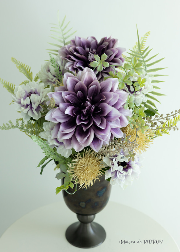 高級感あふれるギフトアレンジメント アーティフィシャルフラワー　ダリア　 造花 贈り物 カフェ 受付に 6枚目の画像