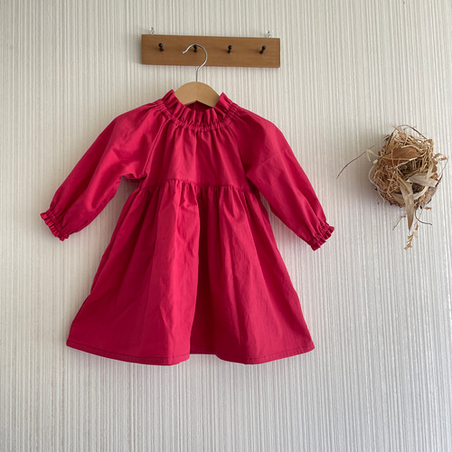 半袖・長袖 150cm対応 すっぽりかぶれる赤色のワンピース 子供服