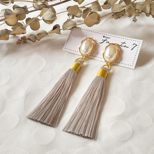 パール×引き揃え糸タッセルの大人ピアス ピアス（スタッド・一粒 