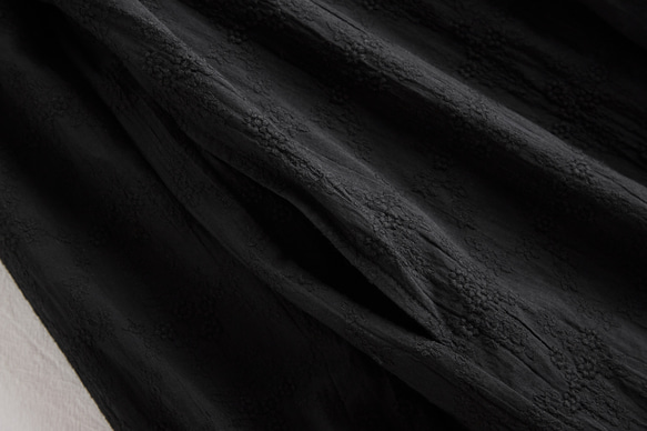 特別感を醸し出す　刺繍生地　ロングシャツワンピース　コットン100％　ブラック190603-4 11枚目の画像