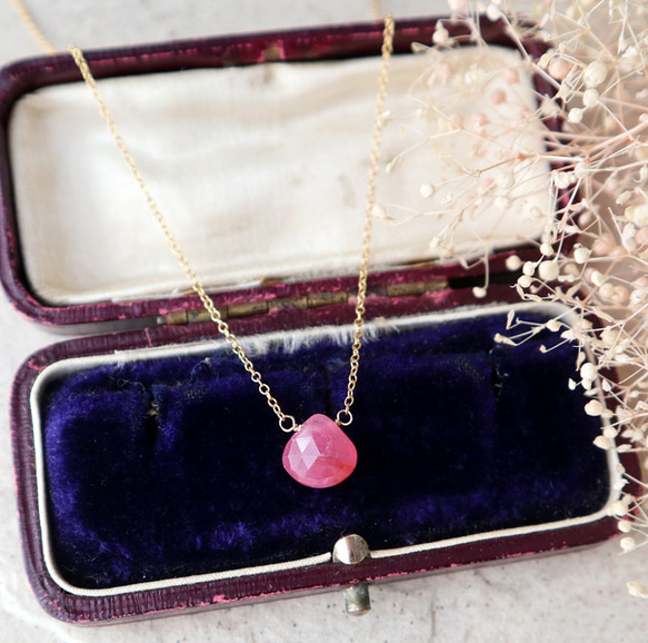 【14kgf】宝石質ピンクサファイアの一粒ネックレス (マロンカット)＊9月誕生石 2枚目の画像