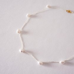 【糸で編み上げたネックレス】pieni cocon（S）淡水パールと糸のネックレス　軽量可愛い　ほっこりナチュラル 4枚目の画像