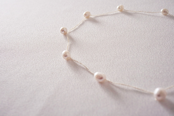 【糸で編み上げたネックレス】pieni cocon（S）淡水パールと糸のネックレス　軽量可愛い　ほっこりナチュラル 3枚目の画像