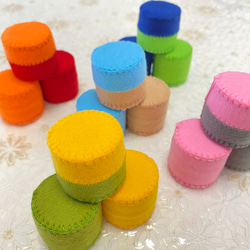 箱付きフェルトのおもちゃ　手作りおもちゃ　ぽっとん落とし　ハンドメイド 箱付きフェルトのおもちゃ 手作りおもちゃ ぽっとん落とし