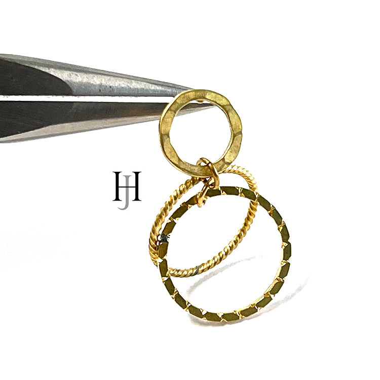 【50個】揺れる三つの円形ピアス【je79】