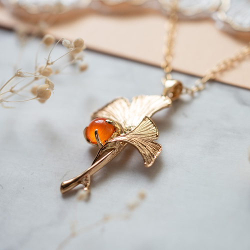 受注】イチョウとカーネリアンの秋の実りネックレス SV925 ネックレス