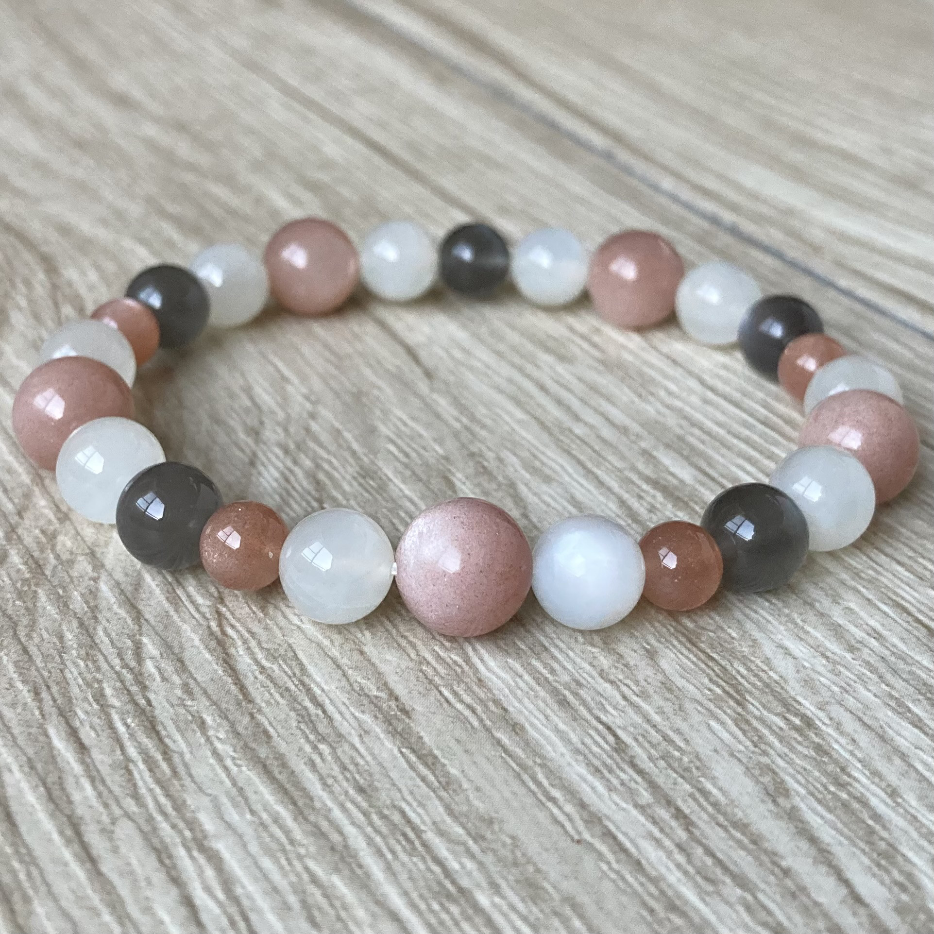 静かな月のリズムに寄り添う/ムーンストーン/パワー 天然石 ストーン ブレスレット