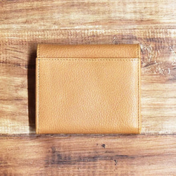 【1点限り】ミニ財布 コンパクト ボタン式 本革 手のひらサイズ スリム キャメル 2枚目の画像