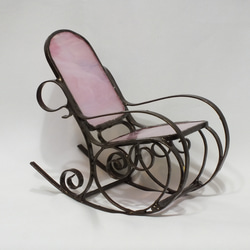 揺り椅子（ピンクのステンドグラス　手のひらサイズ） 1枚目の画像