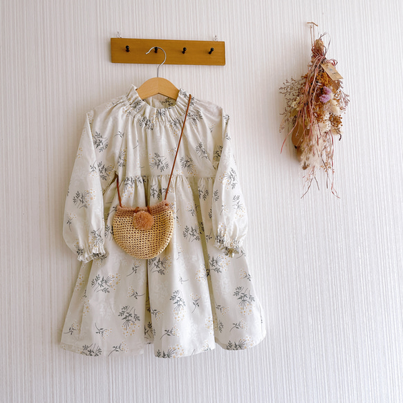 半袖・長袖　150cm対応　すっぽりかぶれるワンピース　Lace flower 子供服 10枚目の画像