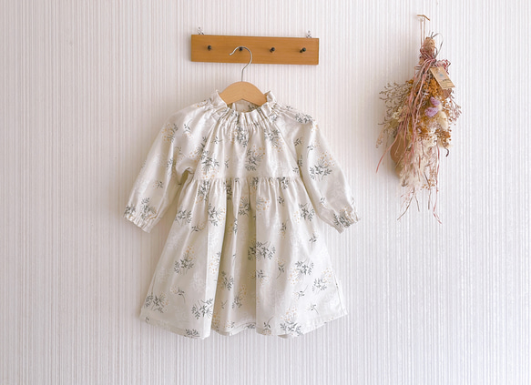 半袖・長袖　150cm対応　すっぽりかぶれるワンピース　Lace flower 子供服 2枚目の画像