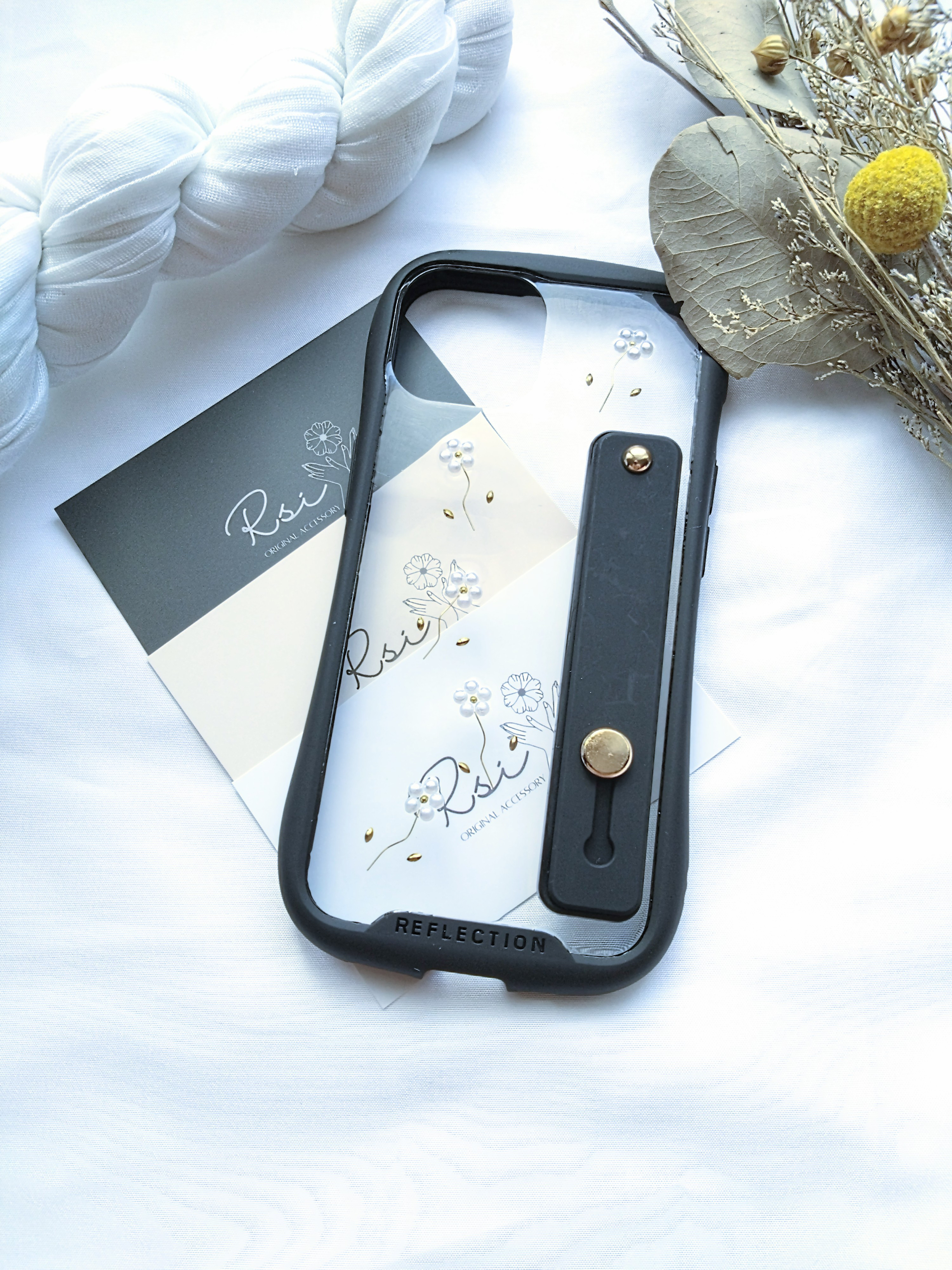 iPhoneケース　スマホケース　スマホベルト 付き　パールとワイヤーのフラワーケース スマホカバー