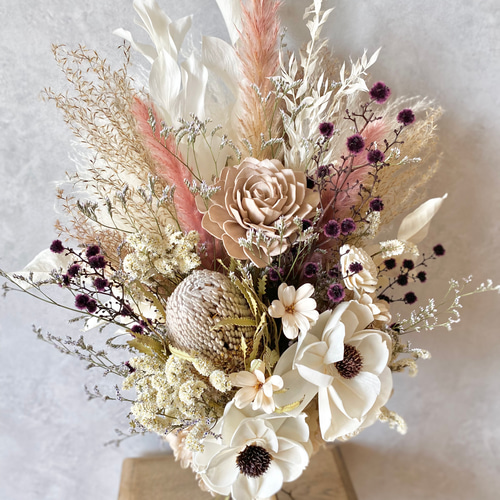アネモネとダリアのパンパスグラスウェディングブーケ/ドライフラワー