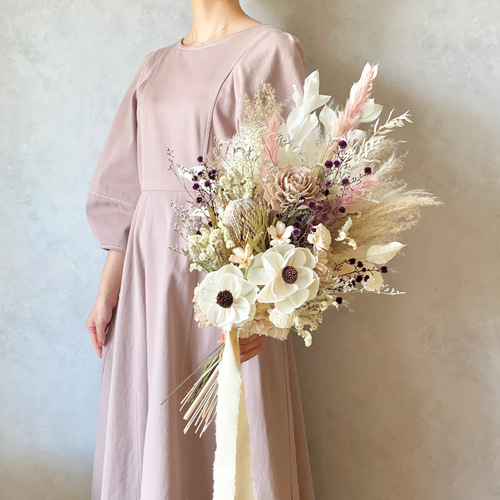 アネモネとダリアのパンパスグラスウェディングブーケ/ドライフラワー