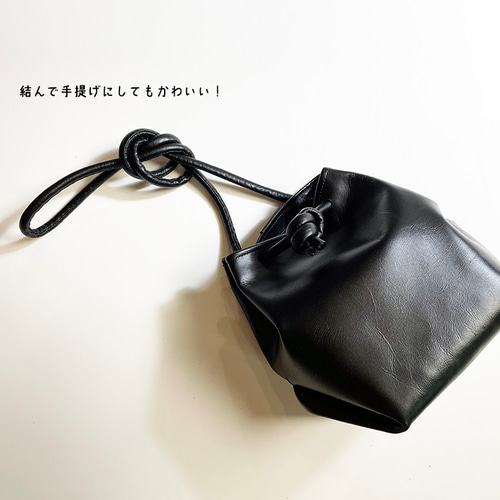 美品　Crafty 巾着かごバック　牛革　黒　ショルダー 美品 Crafty 巾着かごバック 牛革 黒 ショルダー