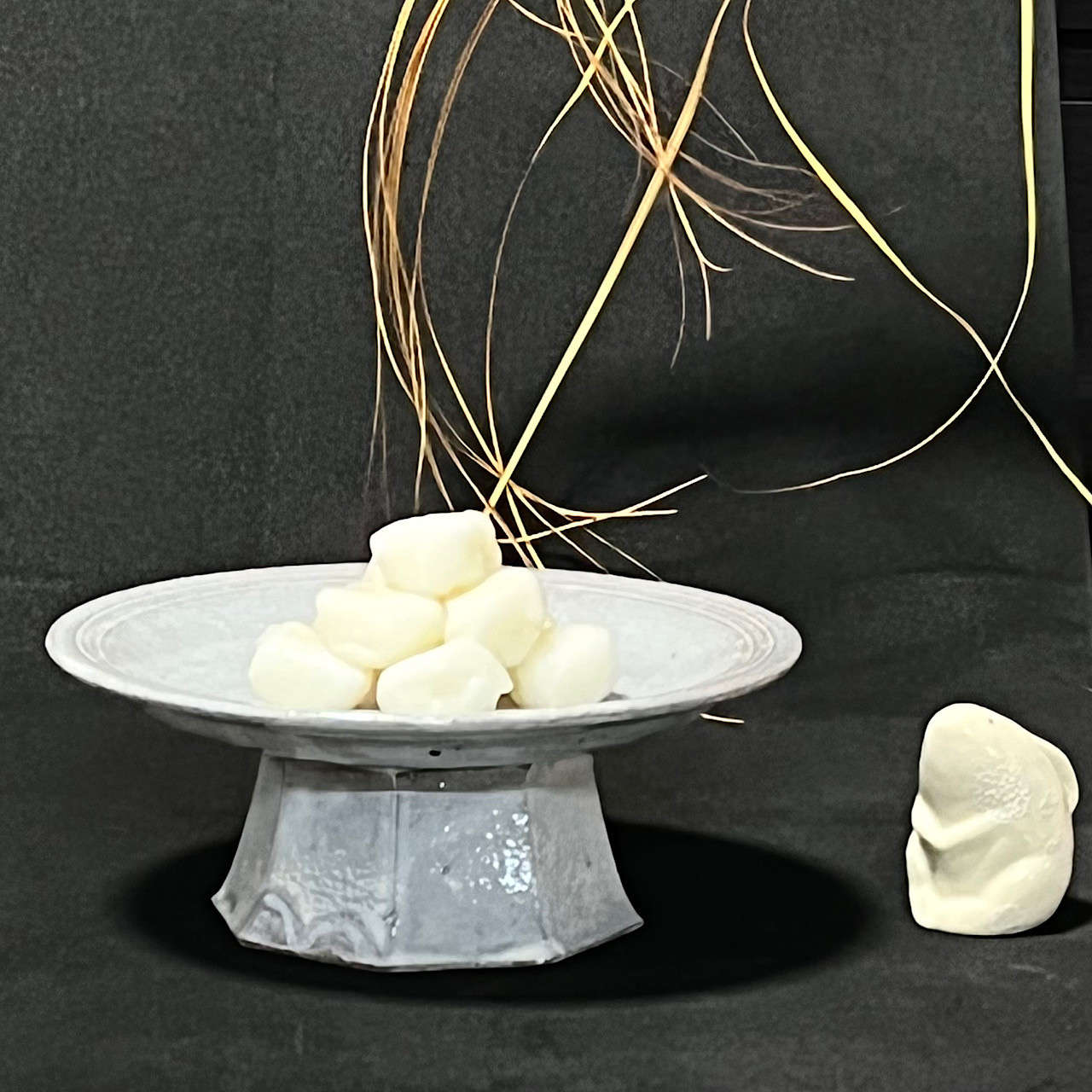 【京焼・清水焼】存在感際立つ_季節のテーブルに重宝する高台皿