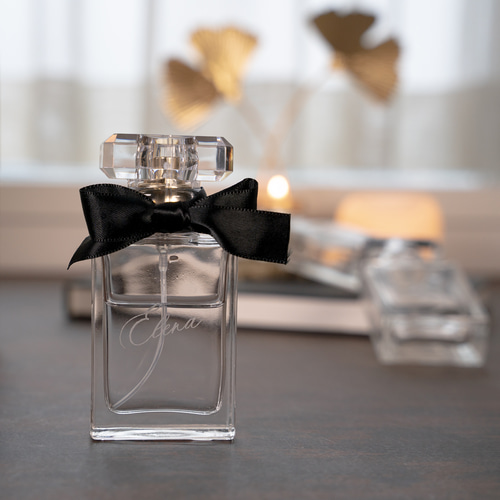 名入れ彫刻】席札にも♪ ミニ香水ボトル その他オーダーメイド Eleven
