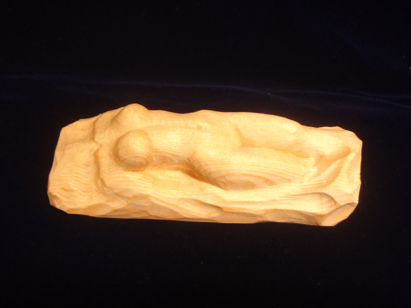 木彫刻 アート『 夢 』 トルソ 裸婦 芸術 アート 女性 ハンドメイド 松 手彫り 彫刻 2枚目の画像