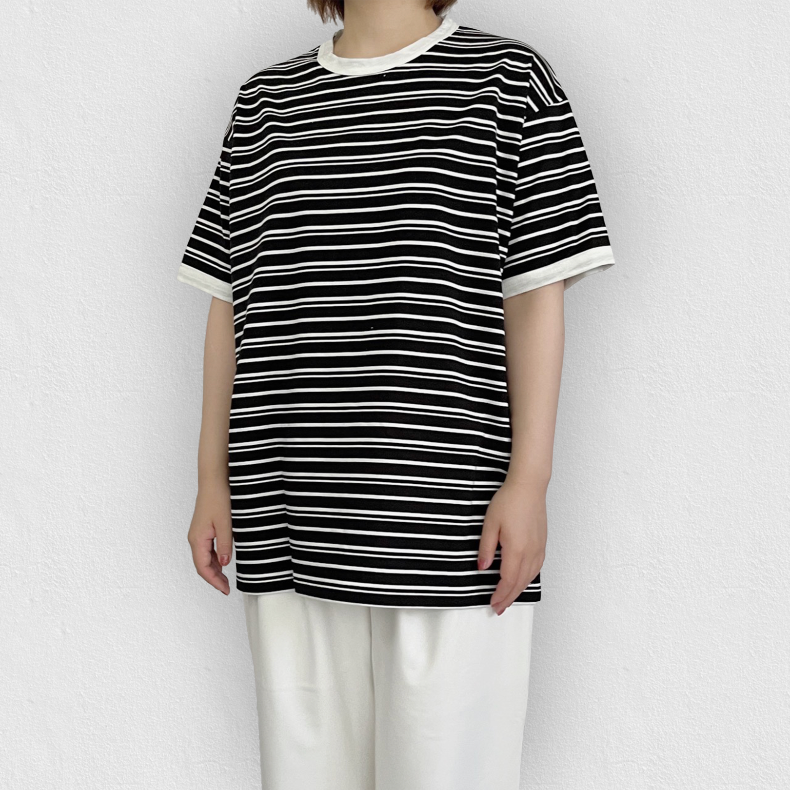 【ユニセックス】綿100％ オーバーサイズ ボーダーTシャツ｜ブラック×ホワイト