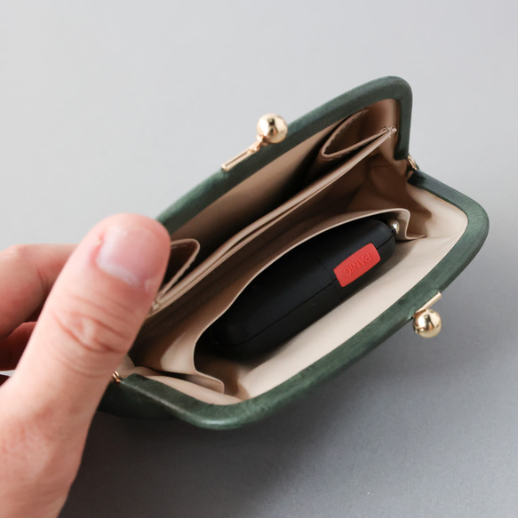 送料無料 Waxing Leather 小さい財布 ミニマム 革巻き がま口 ミニ財布 口金 ガマ口 グレージュ 8枚目の画像
