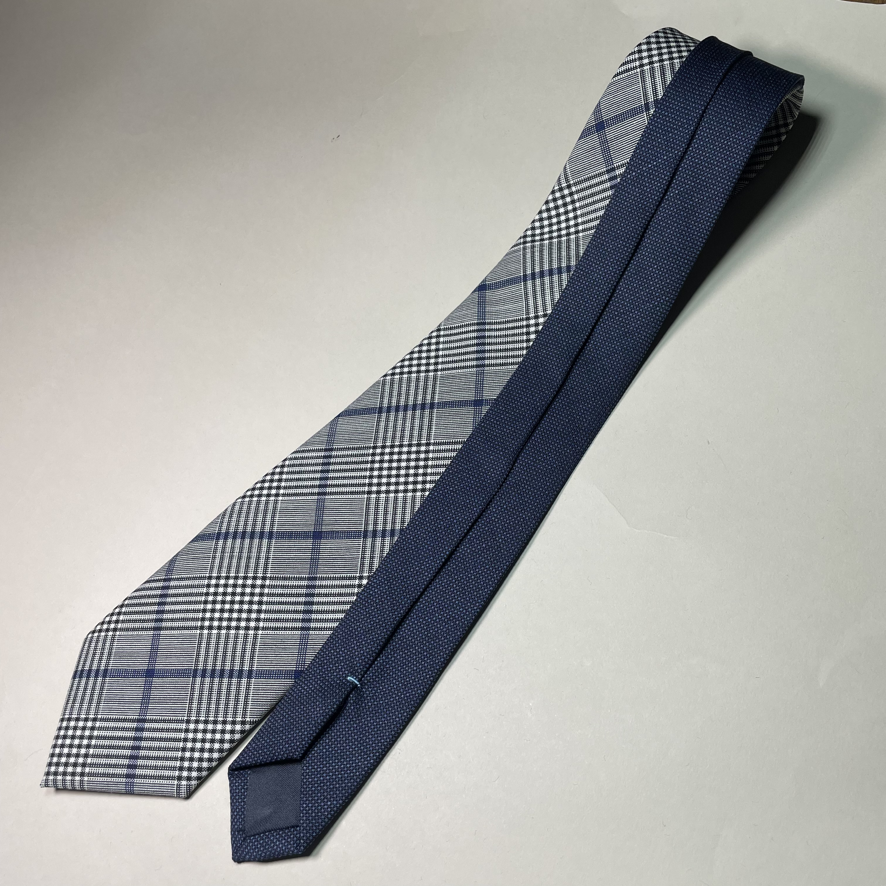 【受注製作】イギリス　イタリア　バイカラー　プレゼント　ギフト【別途】名入れ　メッセージ　イニシャル　刺繍　ネクタイ