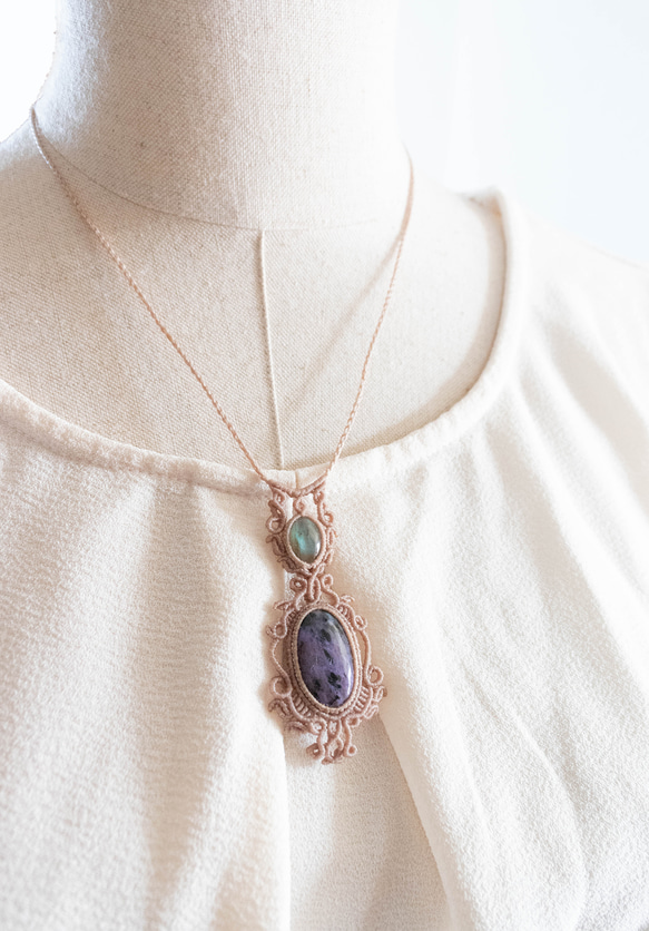 チャロアイト　ラブラドライト　マクラメネックレス 30％OFF】チャロアイトとラブラドライトのマクラメネックレス