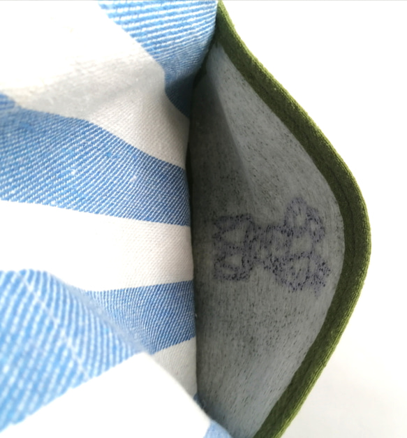 【刺繍】サボテンのポケット　ショルダーバッグ　トートバッグ　ストライプ　コットン　Ⅿサイズ　A4サイズ収納可能 5枚目の画像