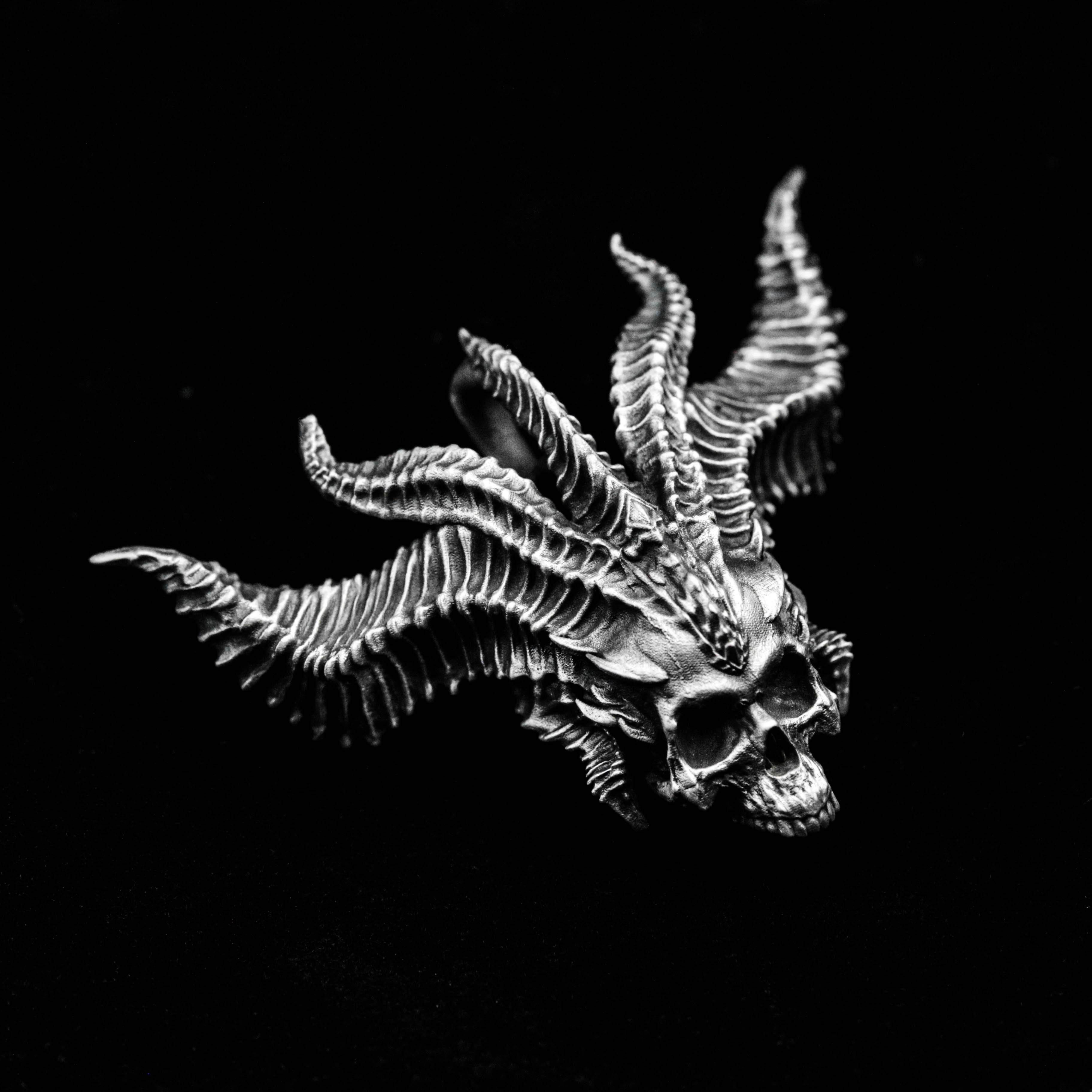 925 スターリング シルバー スカル ネックレス、真鍮スカル チャーム、地獄の悪魔、メンズ ジュエリー