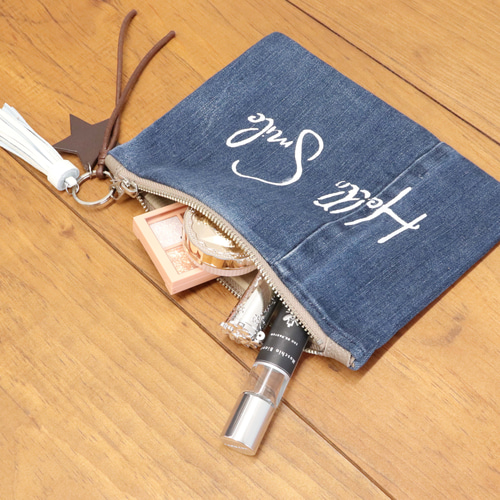 D7-4】チャーム付き ステンシルデニムリメイクポーチ ジーンズ ポーチ