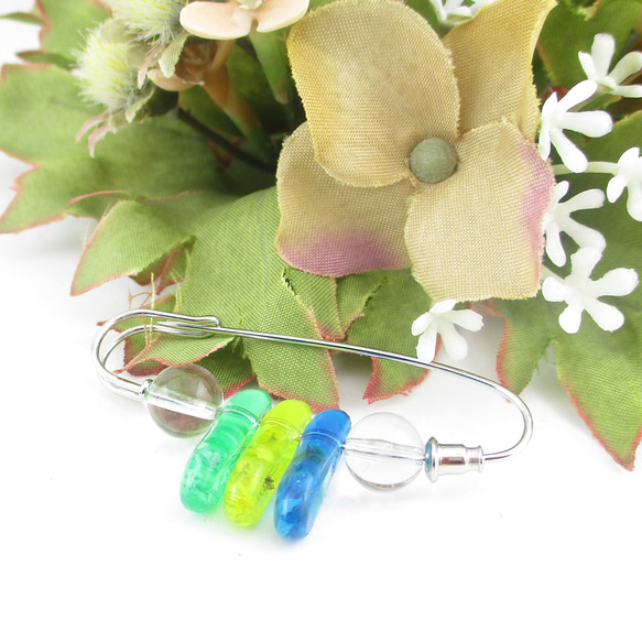 目指すは、東欧に面する海だから、僕の気持ちもちょっと上向く♪<カブトピンブローチ>SB879 1枚目の画像