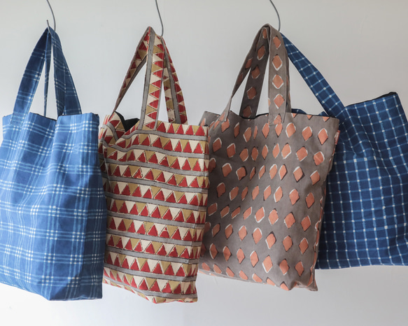 Hand block print kinchaku bag /sankaku・dia・indigocheck 1枚目の画像