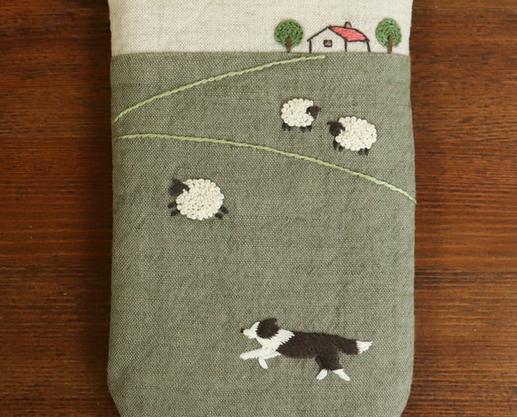 【受注製作】手刺繍の眼鏡ケース『牧羊犬』 2枚目の画像