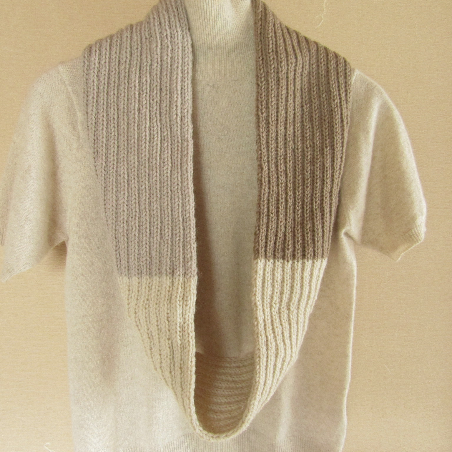 ❁手編み❁３色メリノウールマフラー(ベージュ系)