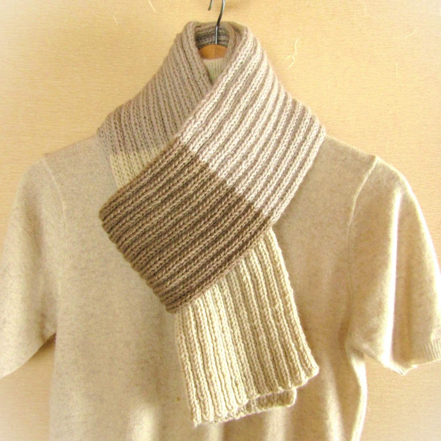 ❁手編み❁３色メリノウールマフラー(ベージュ系)