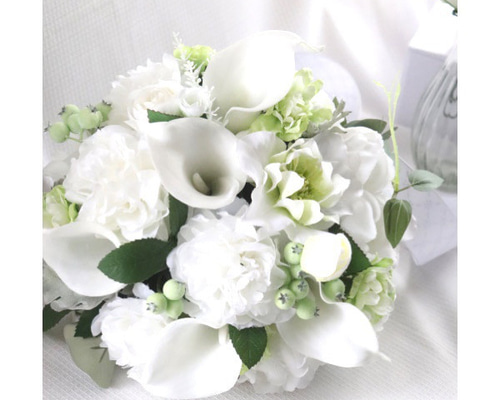 ウェディングブーケ　アーティフィシャルフラワー　ホワイトブーケ　クラッチブーケ アーティフィシャルフラワーブーケ ウェディングブーケ クラッチ