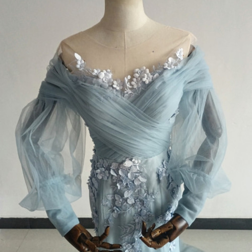 高品質！ ウエディングドレス オフショルダー 短トレーン ふわふわ袖  