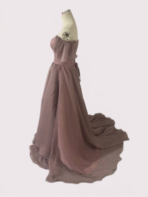 ウェディングドレス 薄ピンク カラードレス オフショル ラッフルフリル 可愛い 前撮り 2枚目の画像