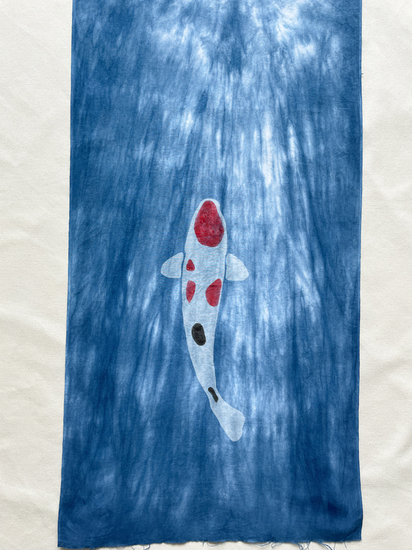 送料無料 　" 月明かり下に錦鯉 "2　藍染手ぬぐい 絞り染め　三日月　型摺り染　月光 4枚目の画像