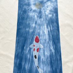 送料無料 　" 月明かり下に錦鯉 "2　藍染手ぬぐい 絞り染め　三日月　型摺り染　月光 2枚目の画像