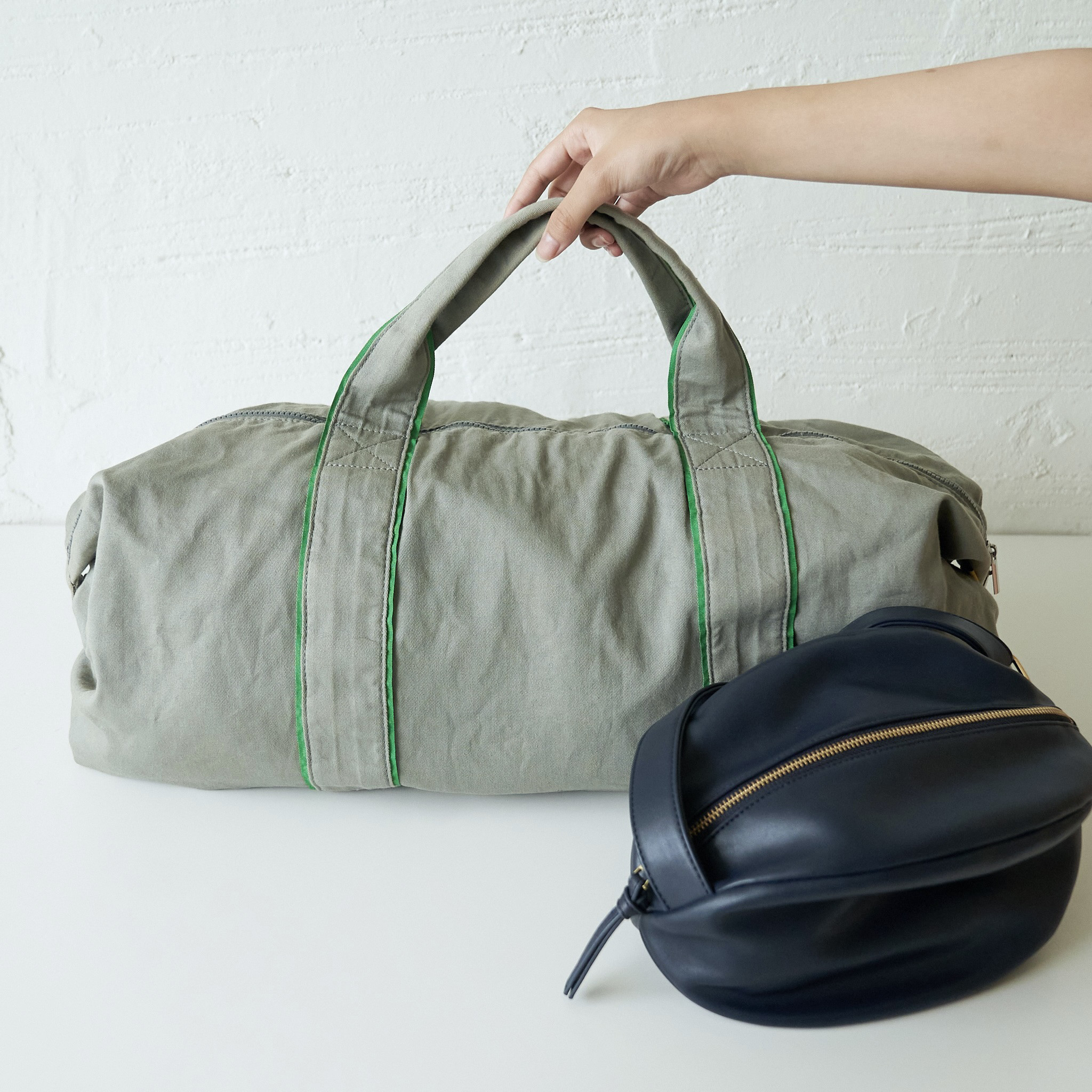 ﾓﾘﾉｶﾞｯｺｳ 限定！カラーが選べるボストン &ころんとポーチセット　修学旅行バッグ｜koro-se24-boka