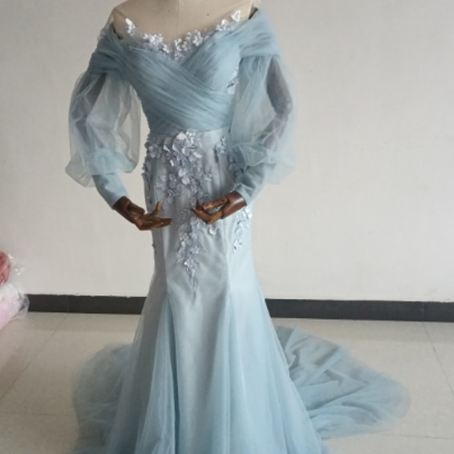 高品質！ ウエディングドレス 純白 オフショルダー 短トレーン  