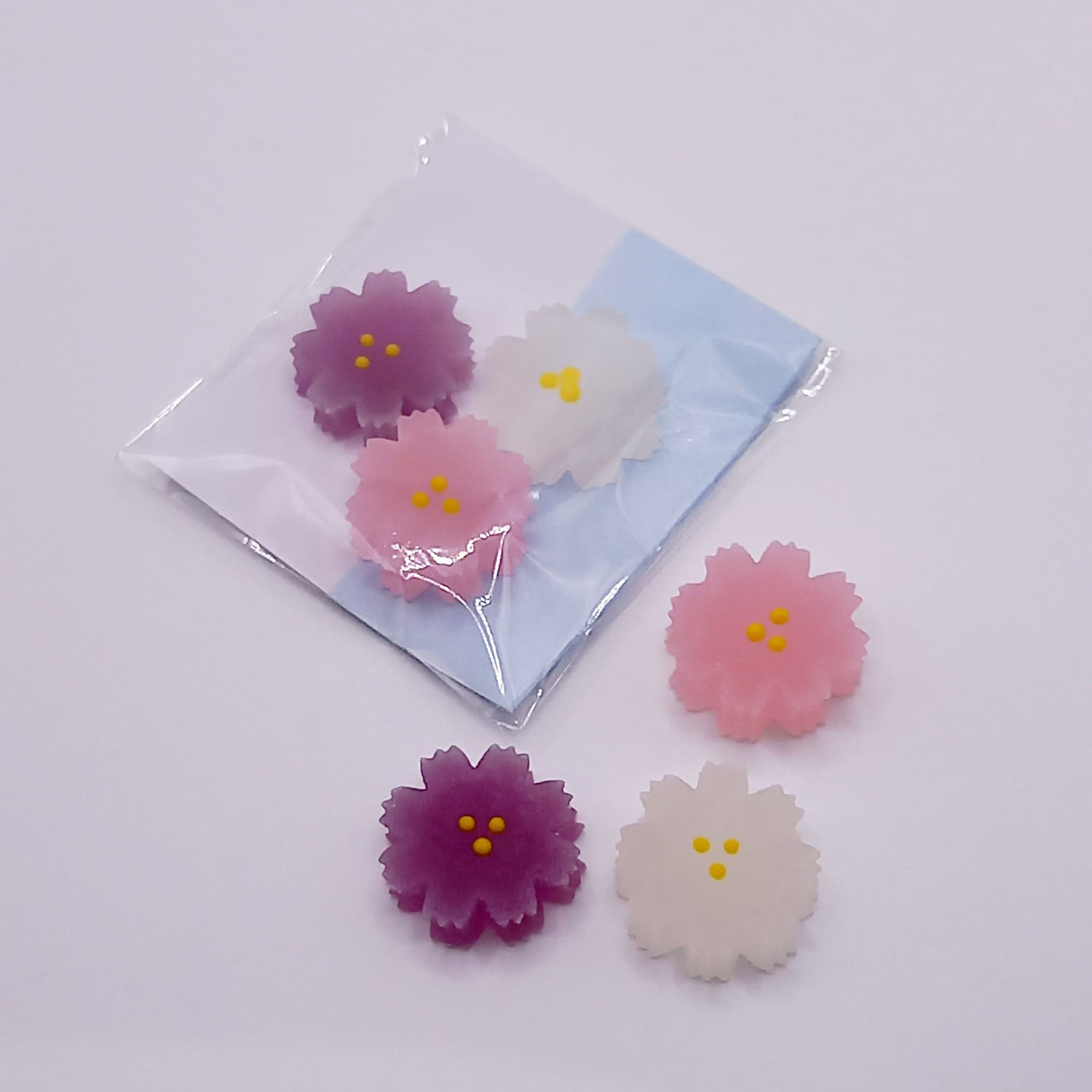 キラキラ琥珀／コスモス（秋桜）／干錦玉（琥珀糖）ティータイム