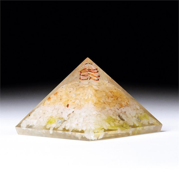H&E社 オルゴナイト　ピラミッド 【アセンション】 証明書付　(榎本通商kep065) 1枚目の画像