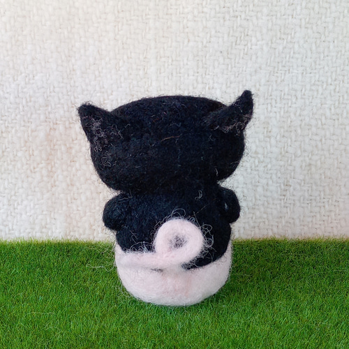 ハロウィンだから〜黒ねこになったぶたちゃん 羊毛フェルト Mt